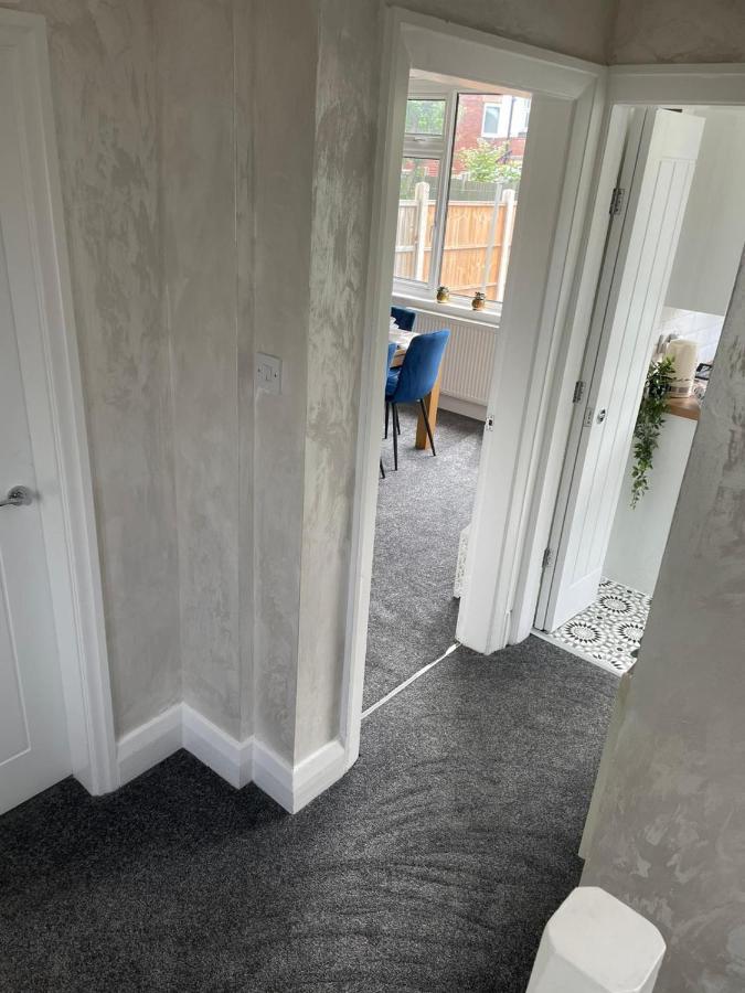 Villa Stylish Hot Tub House With Free Parking! York Exterior foto